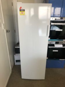 Freezer Upright - Daewoo 245 L Freezer