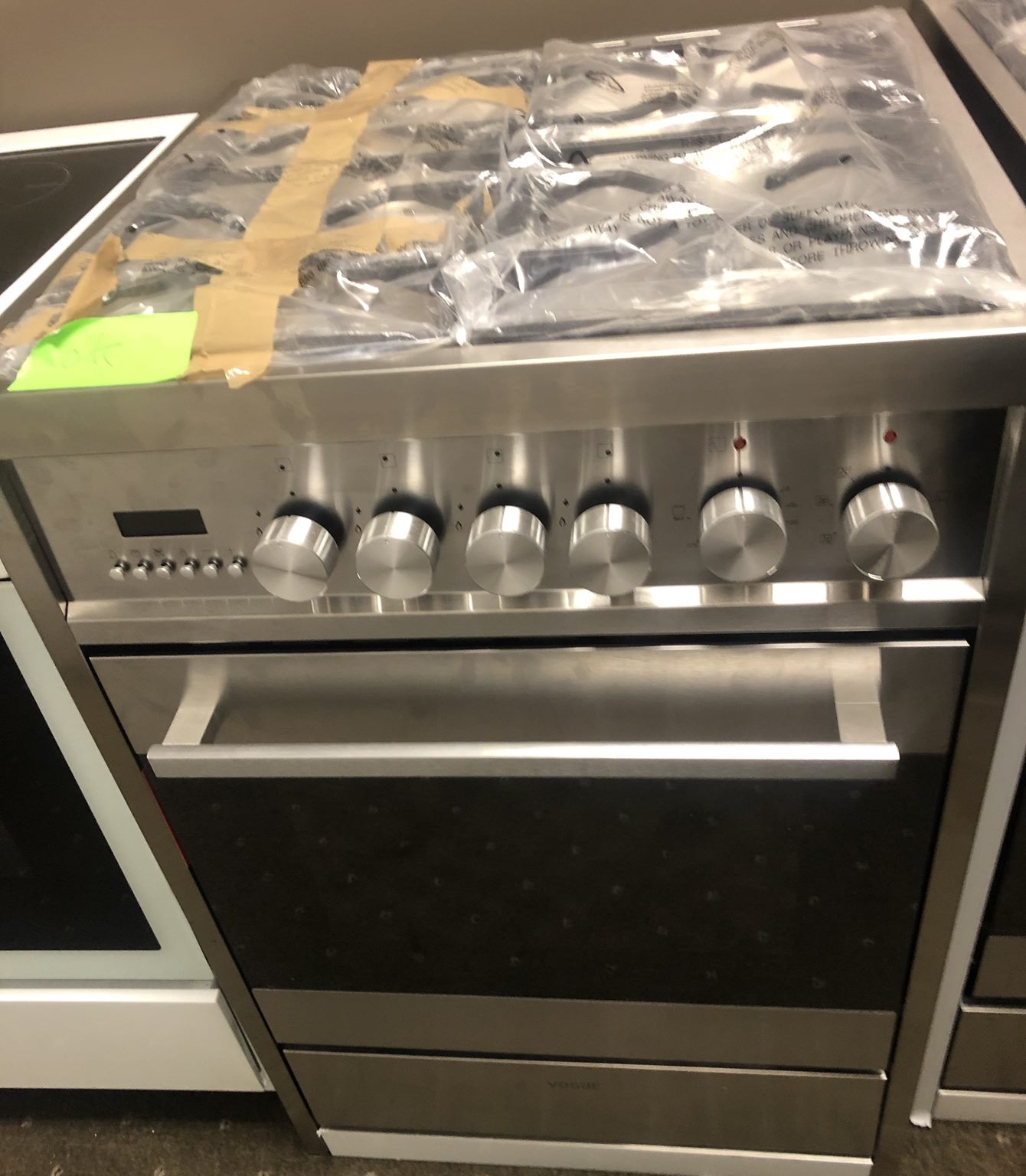 VOGUE Freestanding Oven 60cm with Gas Cooktop Just 699.00